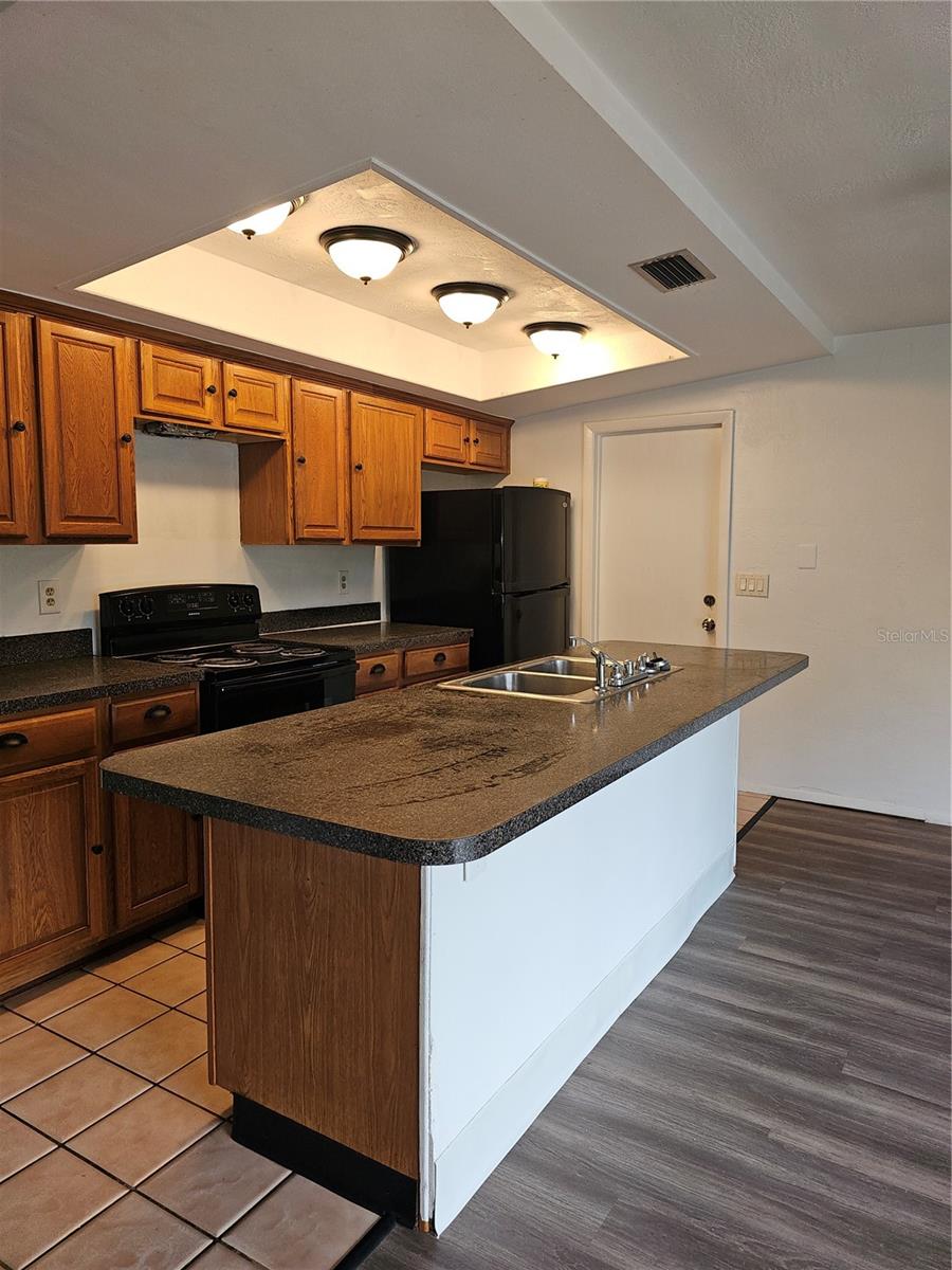 Listing photo id 6 for 2014 58th Lane N