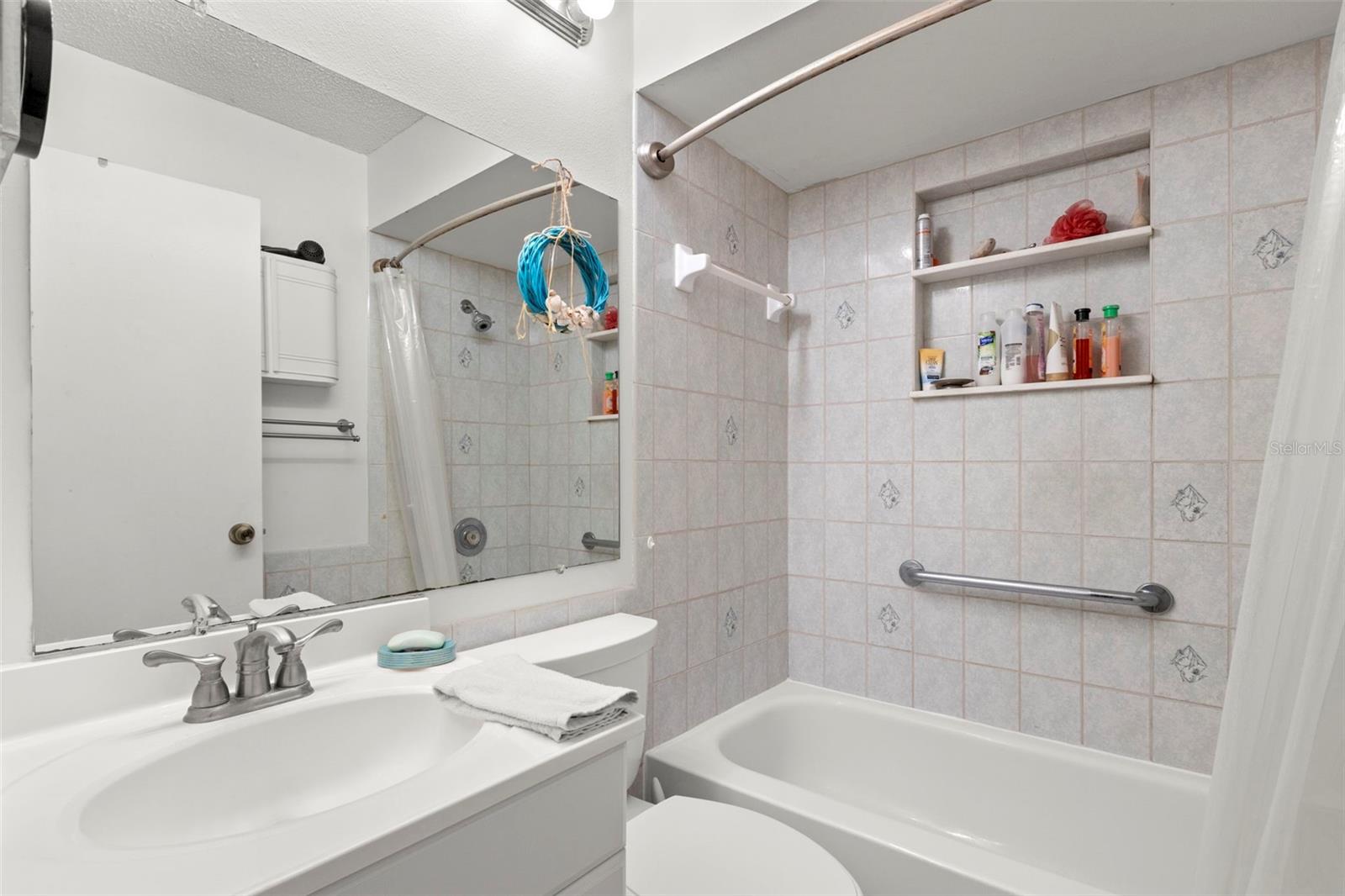 Listing photo id 25 for 1237 Greenlea Drive