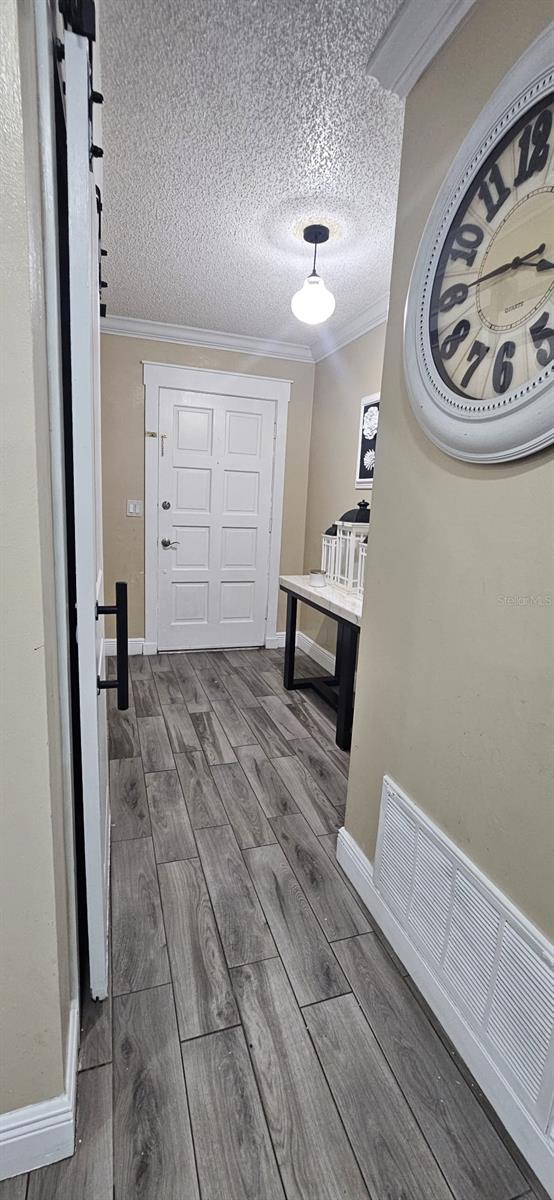 Image 3 of 31 For 7515 Brookhaven Court