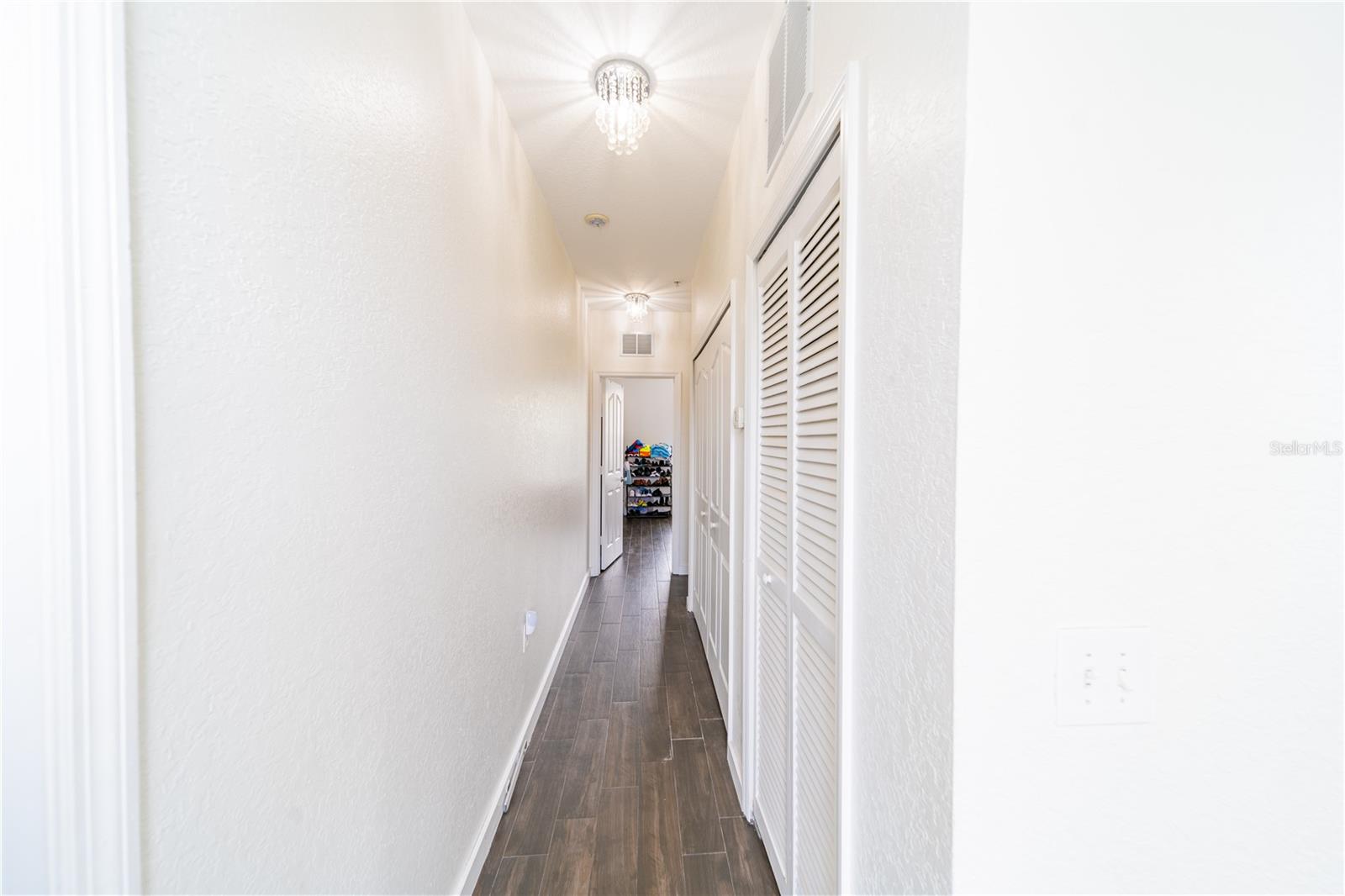 Image 18 of 35 For 6133 Metrowest Boulevard 105
