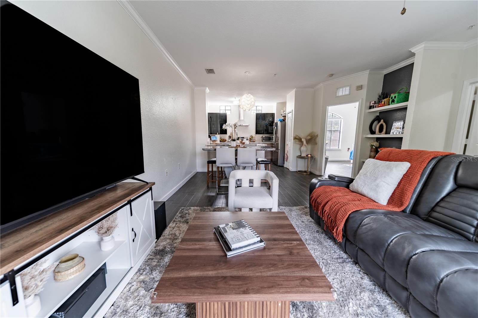 Image 8 of 35 For 6133 Metrowest Boulevard 105