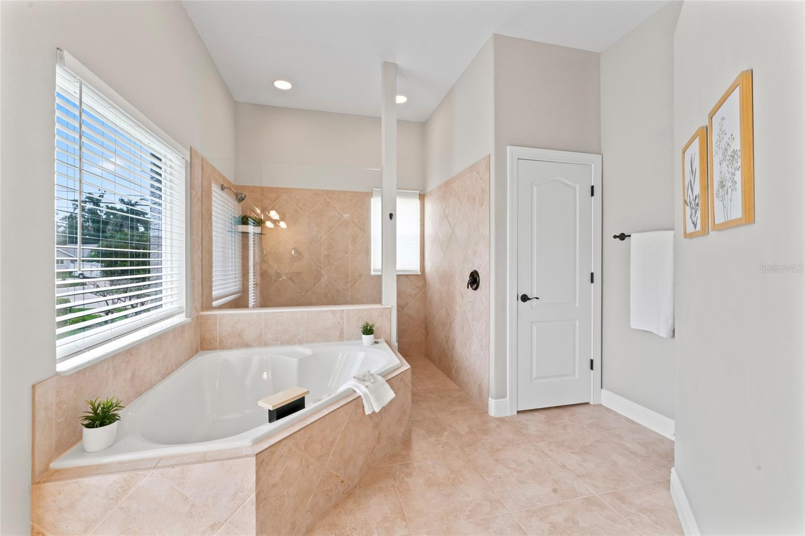 Image 38 of 69 For 4306 Barracuda Drive