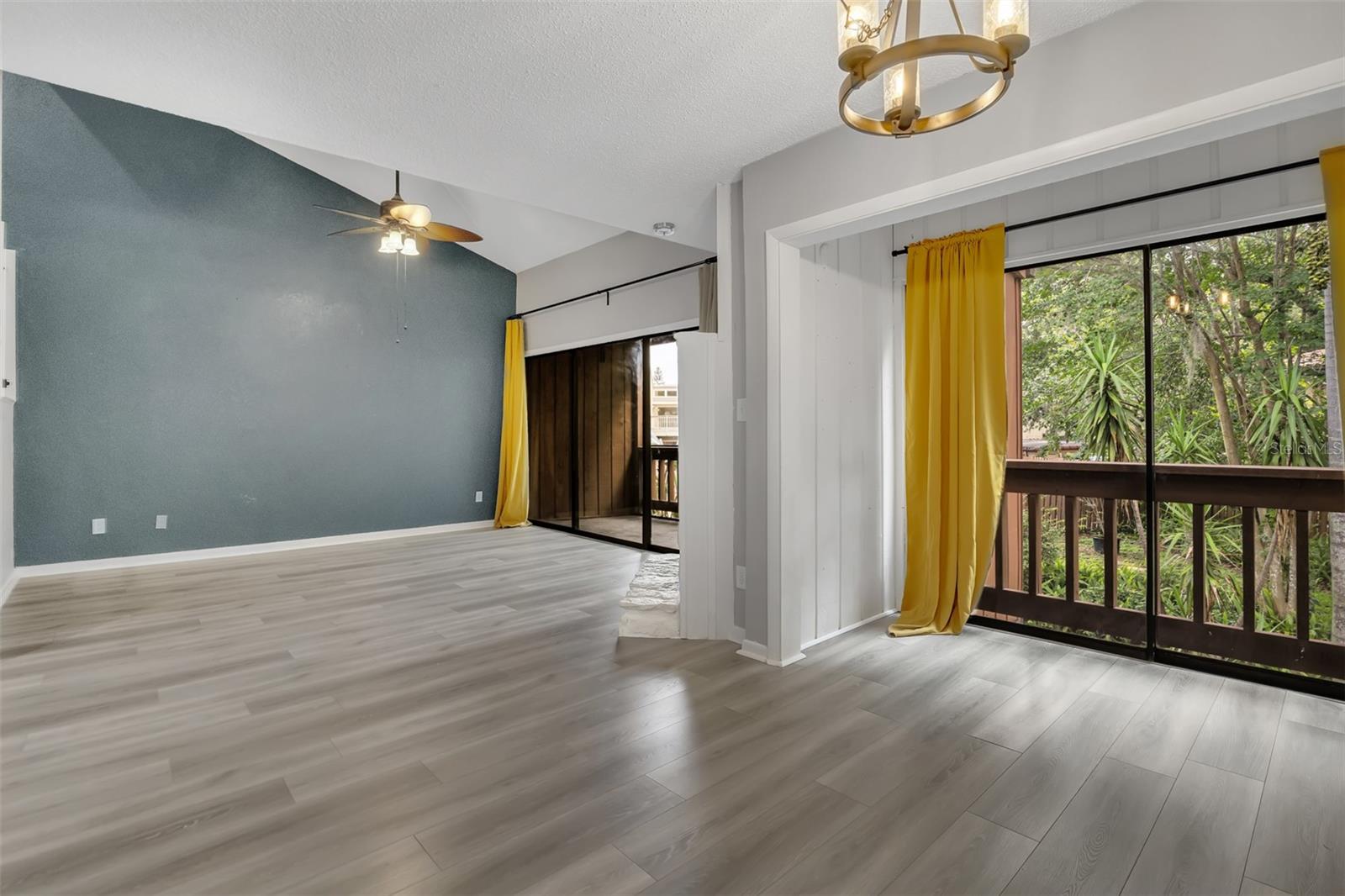 Image 10 of 33 For 1038 Michigan Street B