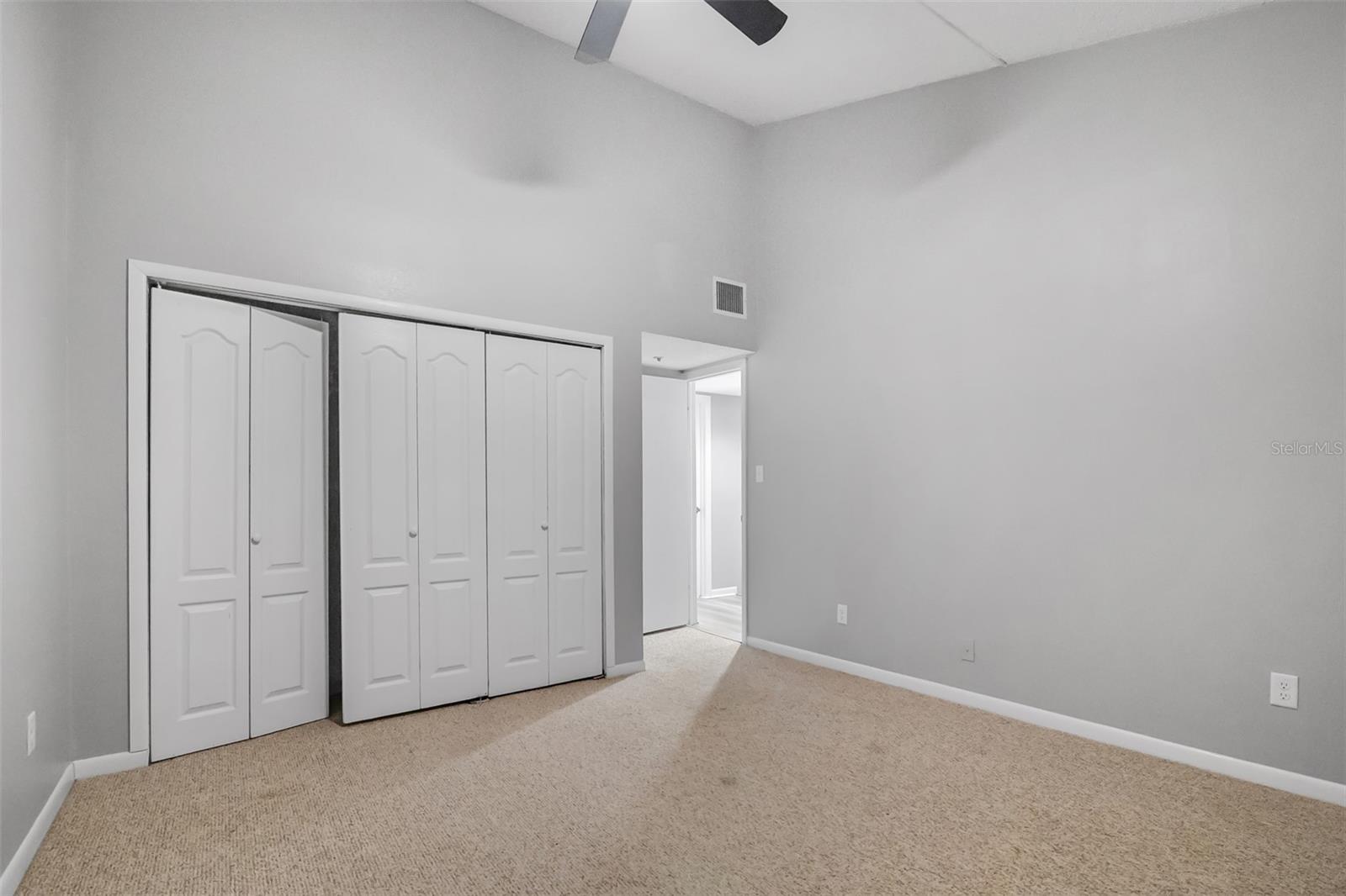 Image 18 of 33 For 1038 Michigan Street B