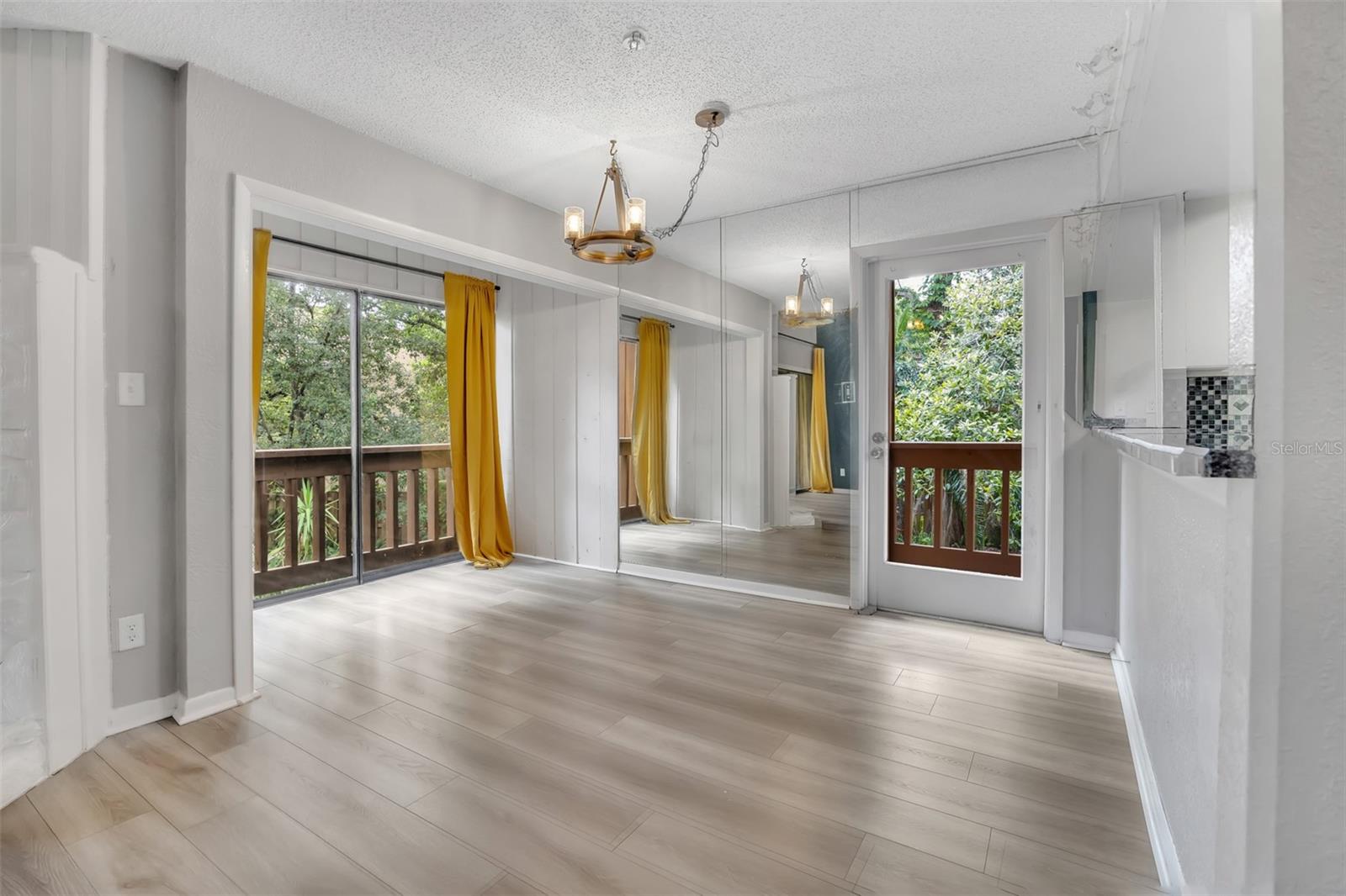 Image 4 of 33 For 1038 Michigan Street B