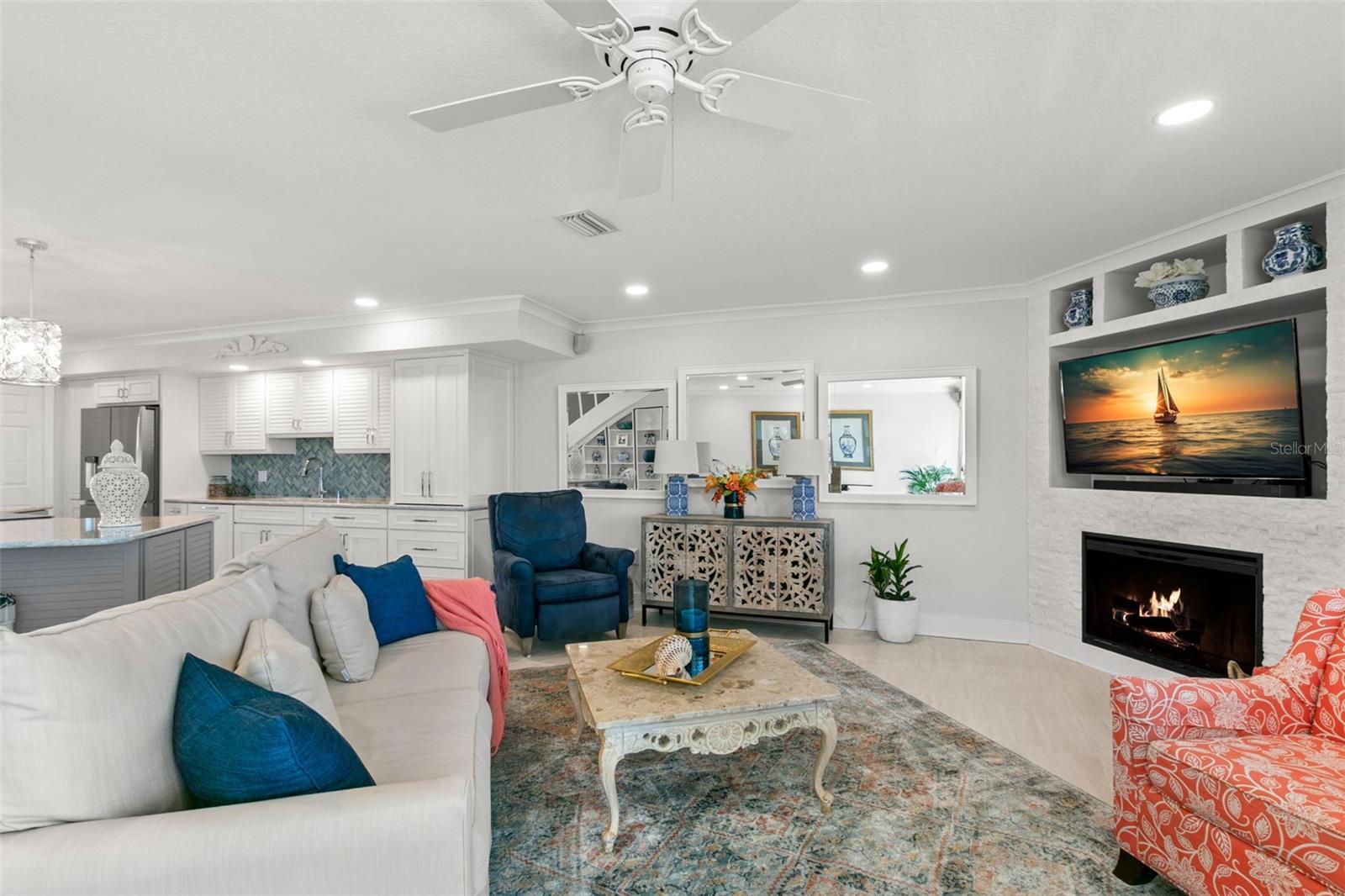 Image 7 of 40 For 433 Paula Drive 31