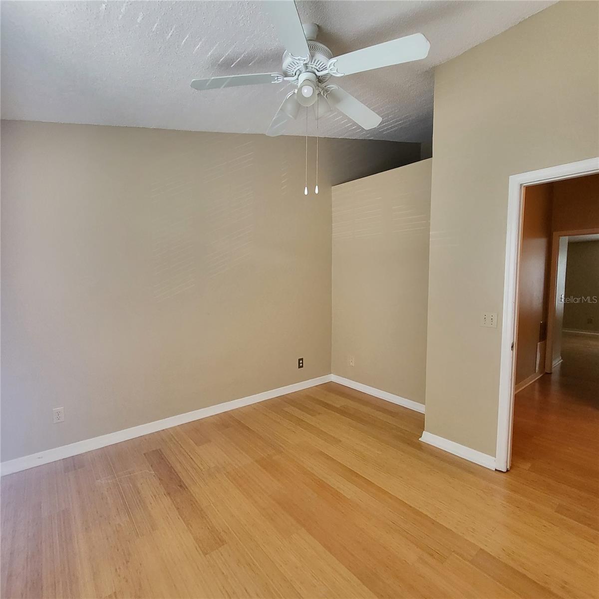 Image 18 of 32 For 5702 Bratton Drive Na