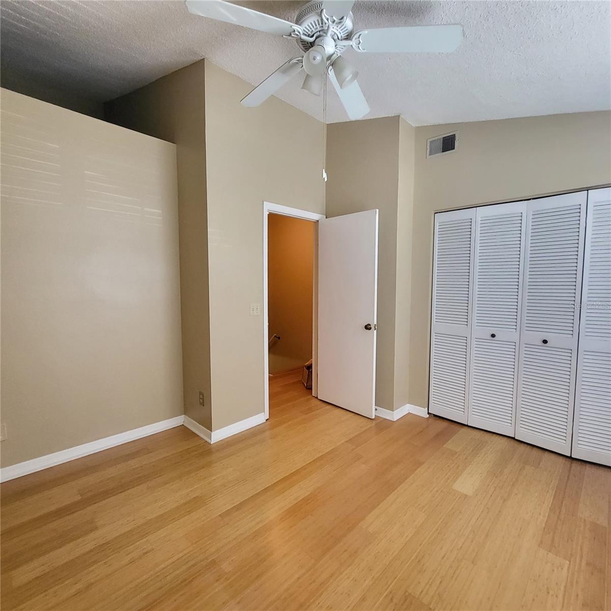 Image 19 of 32 For 5702 Bratton Drive Na