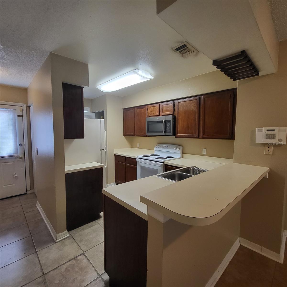 Image 8 of 32 For 5702 Bratton Drive Na