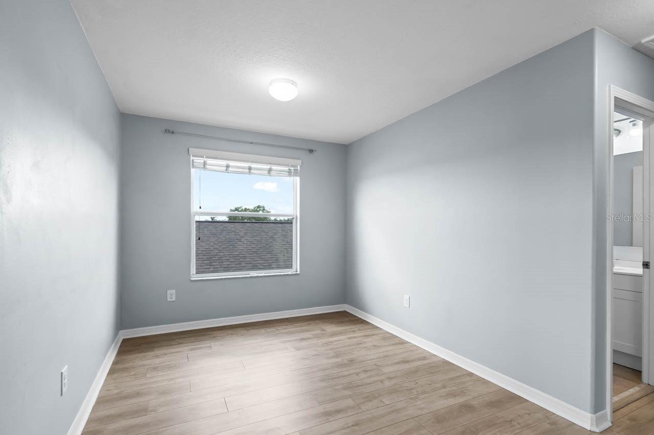 Image 14 of 26 For 946 Seminole Sky Drive