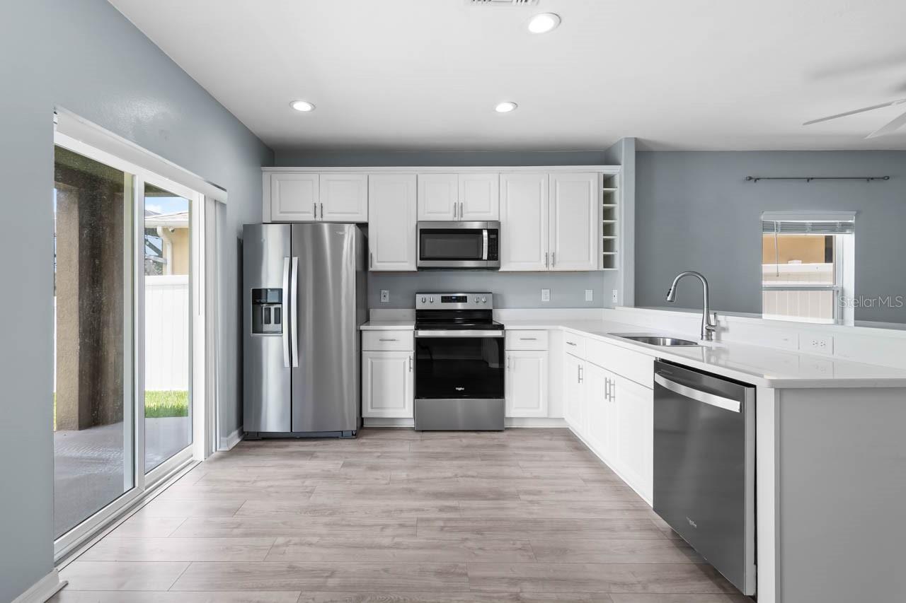 Image 4 of 26 For 946 Seminole Sky Drive