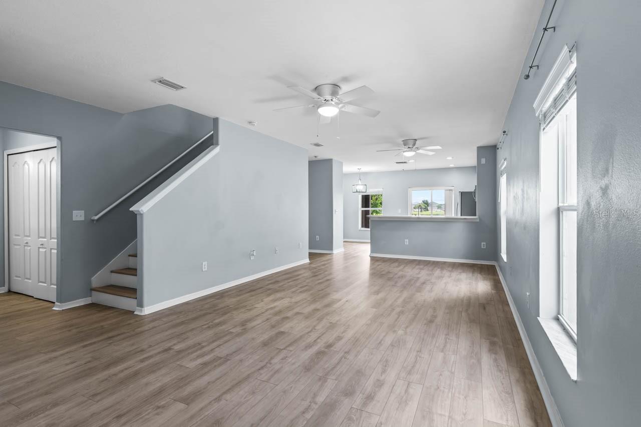 Image 7 of 26 For 946 Seminole Sky Drive