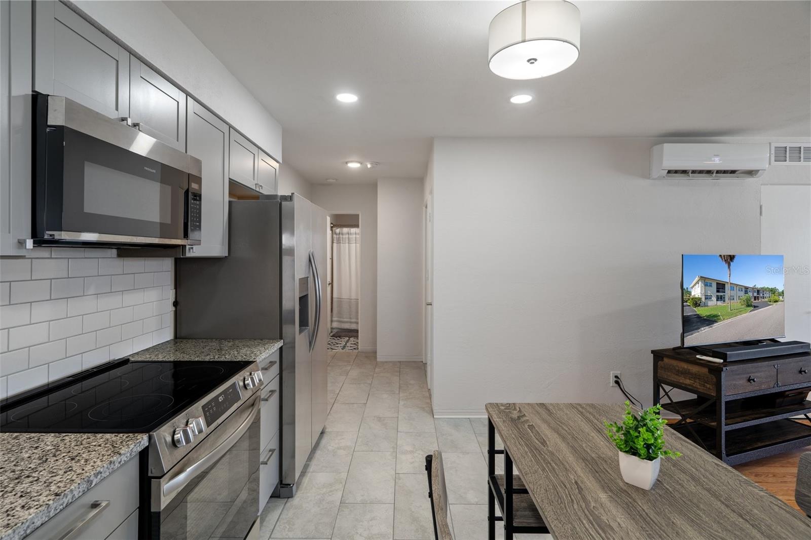 Image 10 of 20 For 416 73rd Avenue N 205