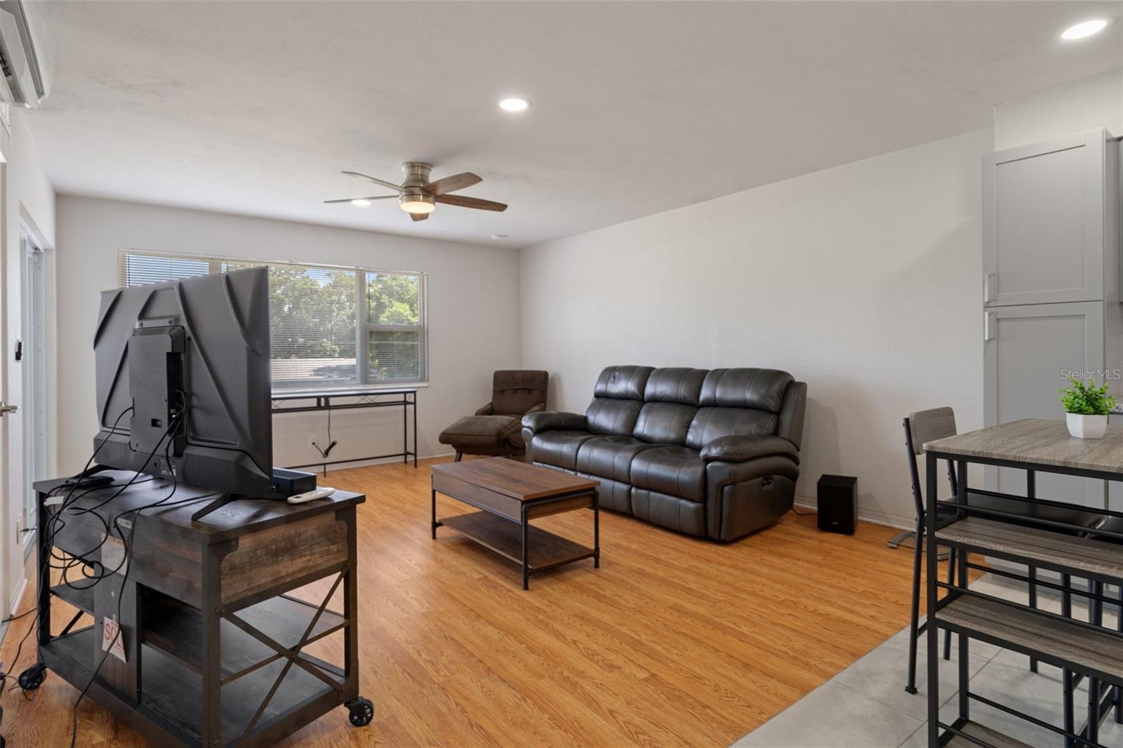 Image 3 of 20 For 416 73rd Avenue N 205