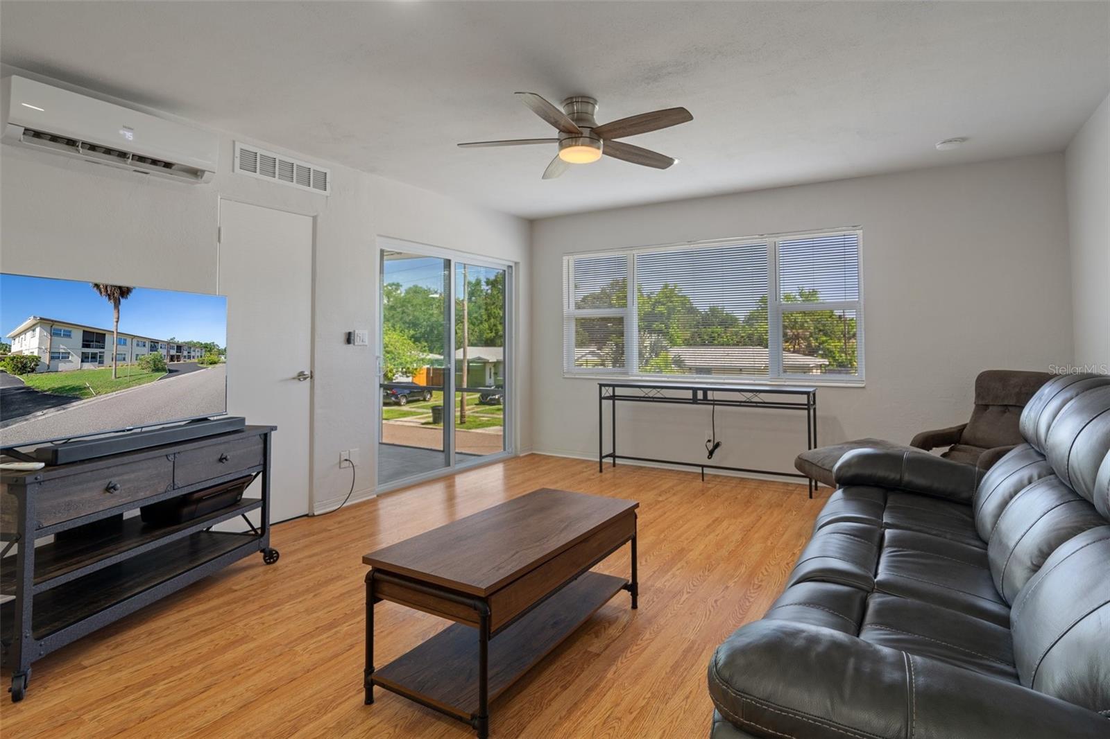 Image 4 of 20 For 416 73rd Avenue N 205
