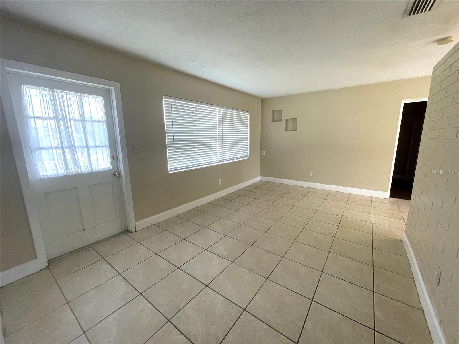 Image 3 of 20 For 5659 13th Avenue N