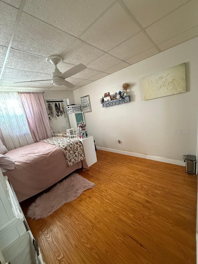 Image 19 of 27 For 5860 43rd Terrace N 1518