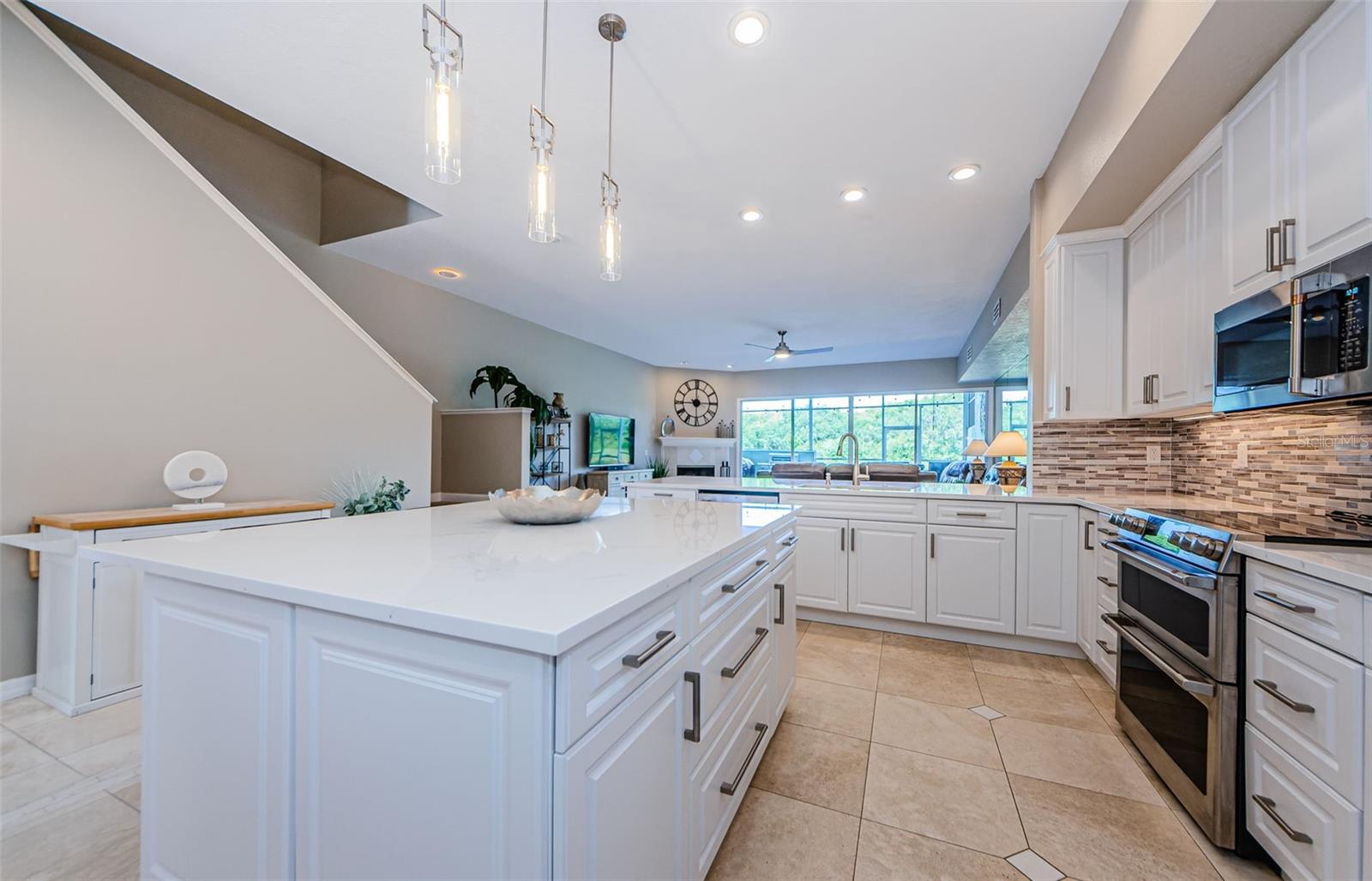 Image 20 of 57 For 1710 Lago Vista Boulevard