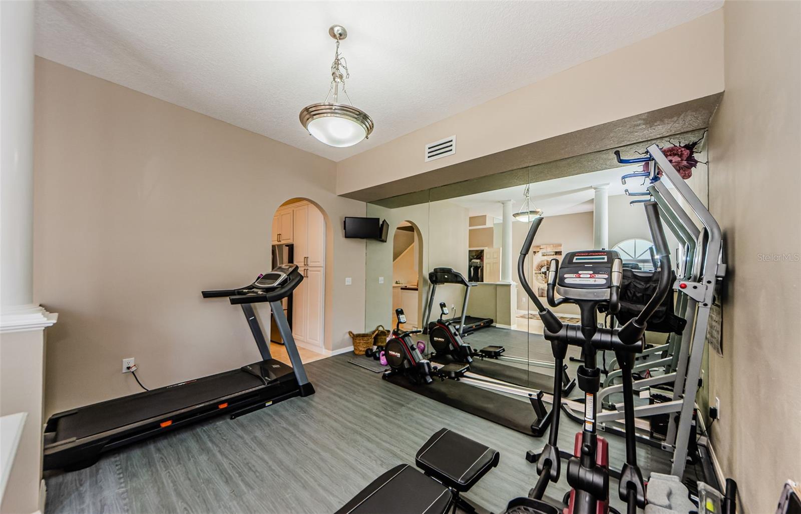 Image 26 of 57 For 1710 Lago Vista Boulevard