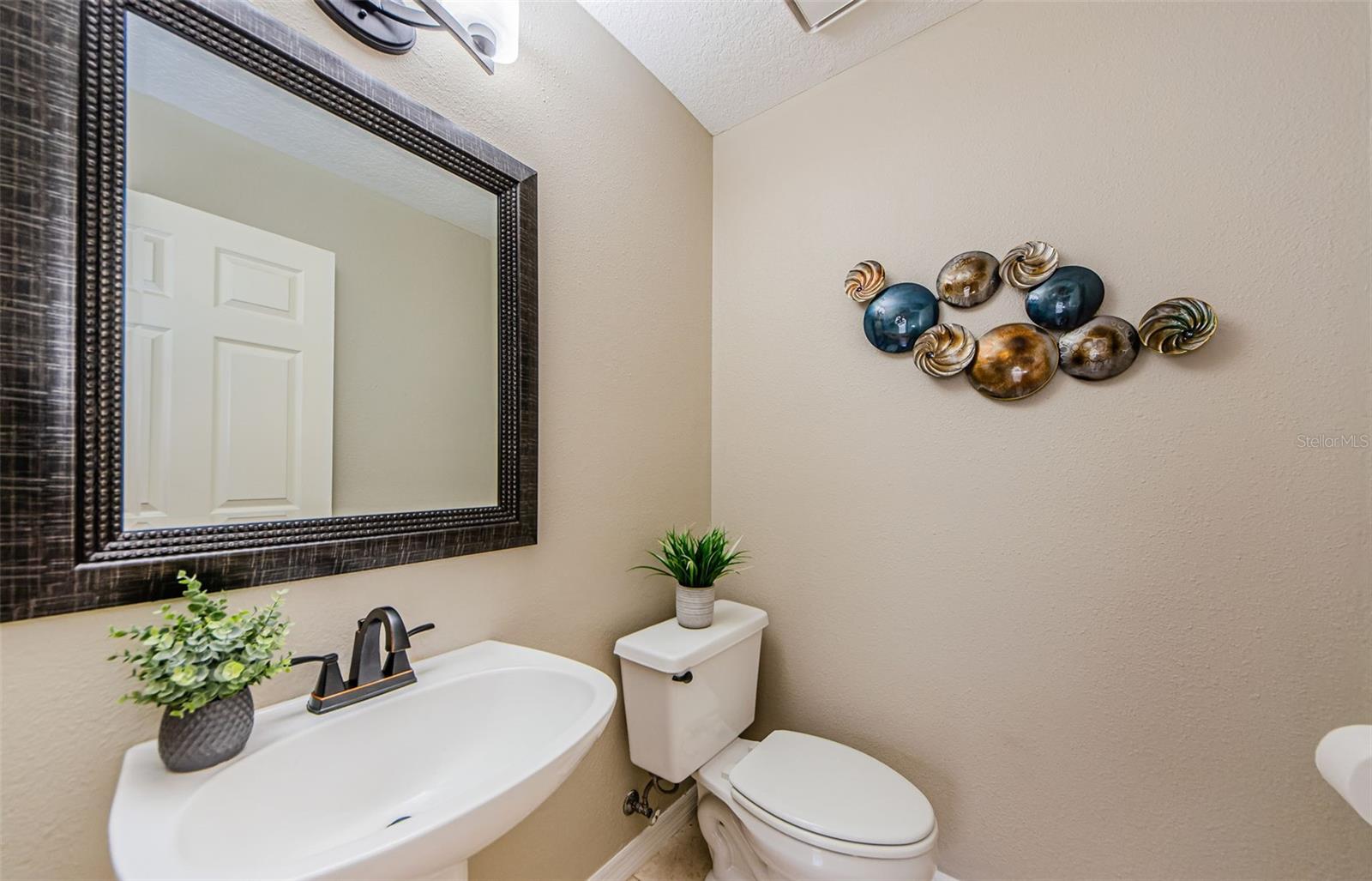Image 28 of 57 For 1710 Lago Vista Boulevard
