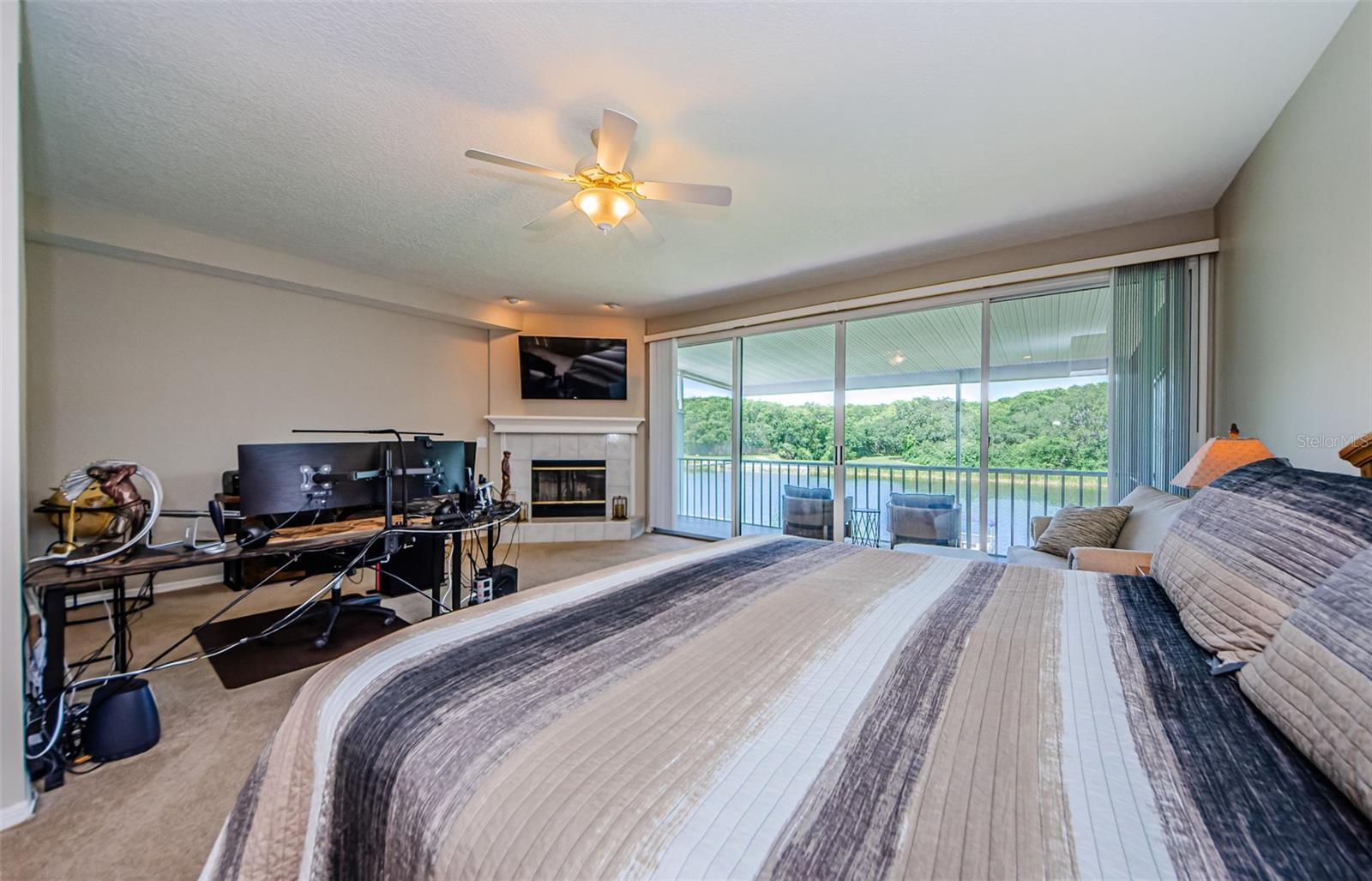 Image 29 of 57 For 1710 Lago Vista Boulevard
