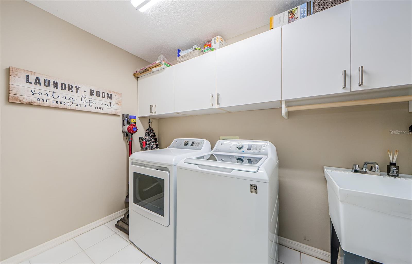 Image 40 of 57 For 1710 Lago Vista Boulevard