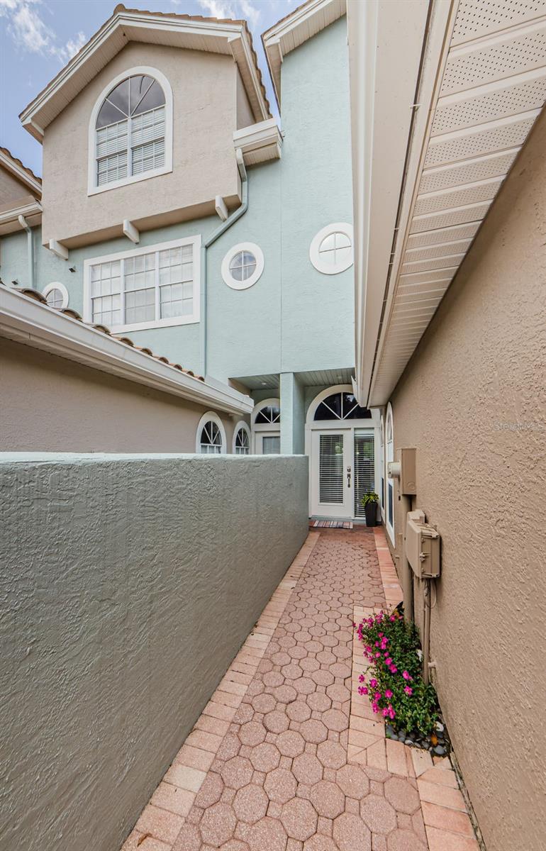Image 5 of 57 For 1710 Lago Vista Boulevard
