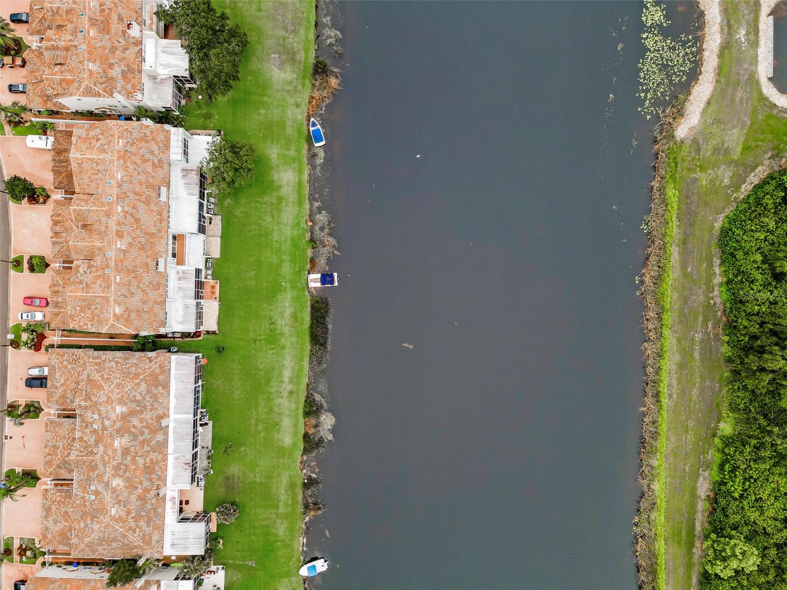 Listing photo id 65 for 1710 Lago Vista Boulevard
