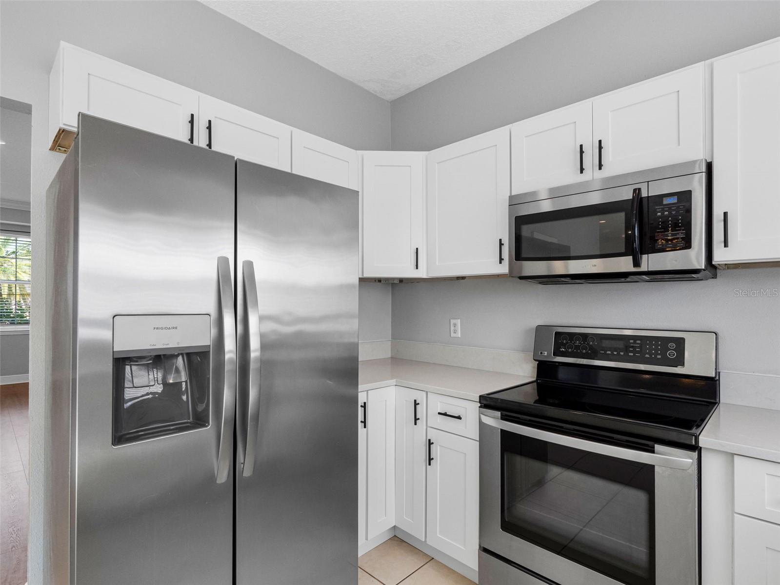 Listing photo id 11 for 8806 Bayaud Drive