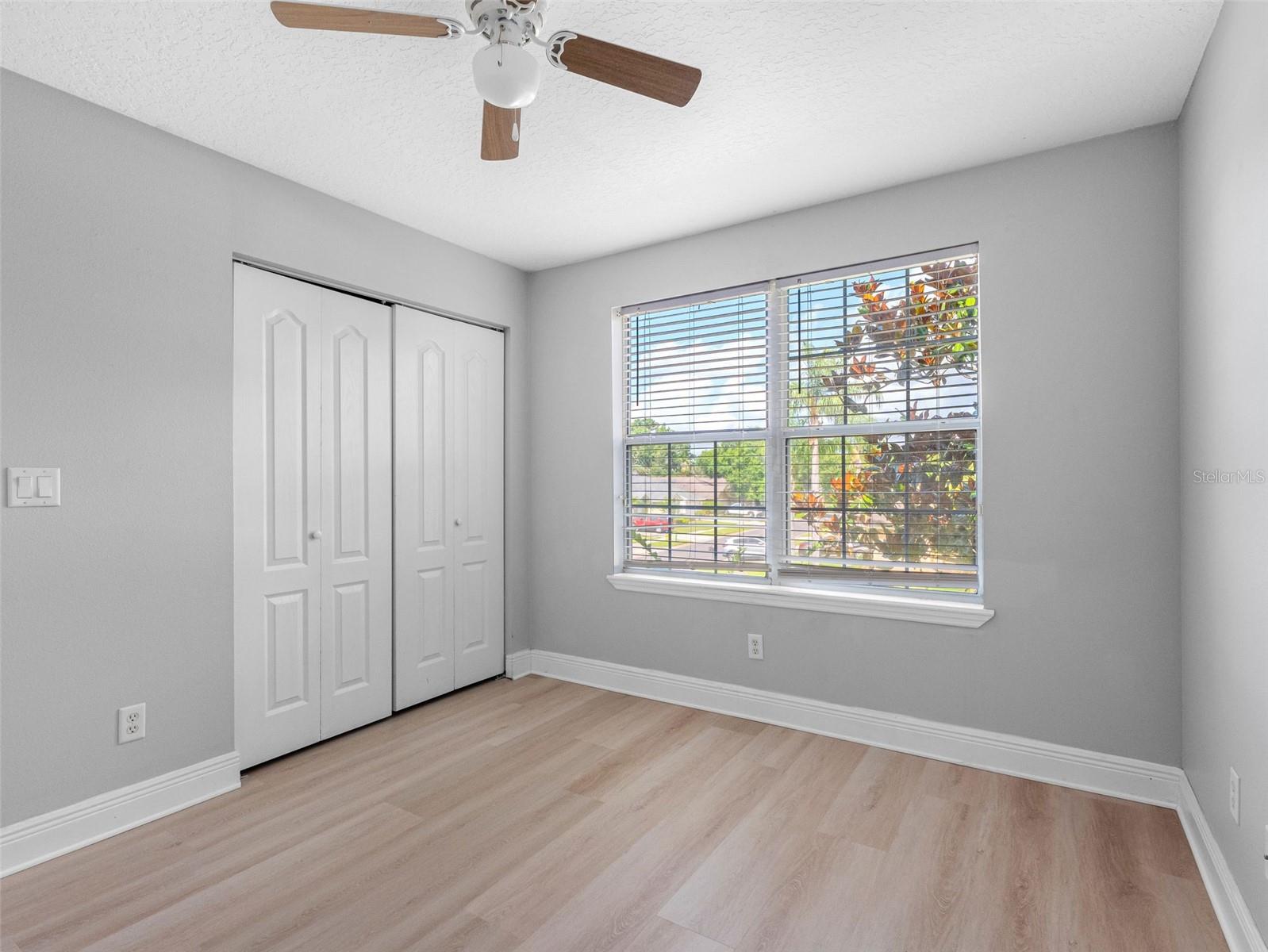 Listing photo id 23 for 8806 Bayaud Drive