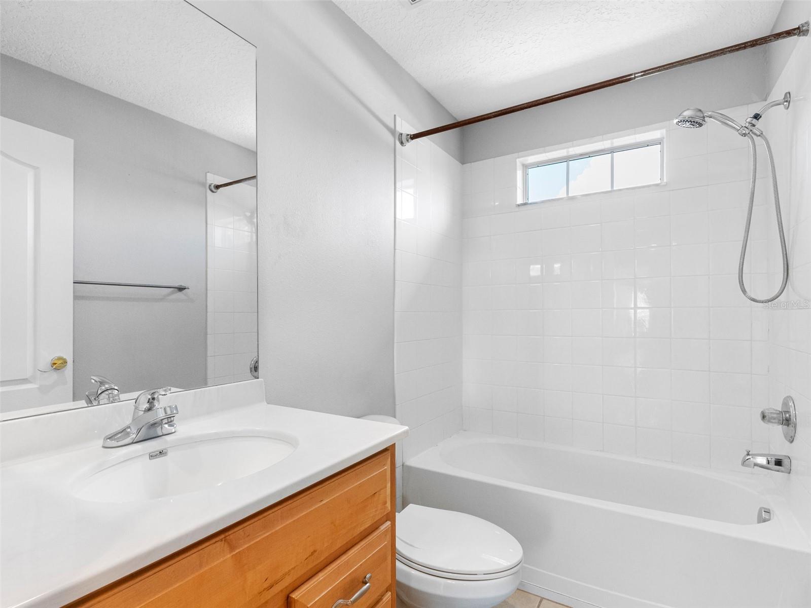 Listing photo id 25 for 8806 Bayaud Drive