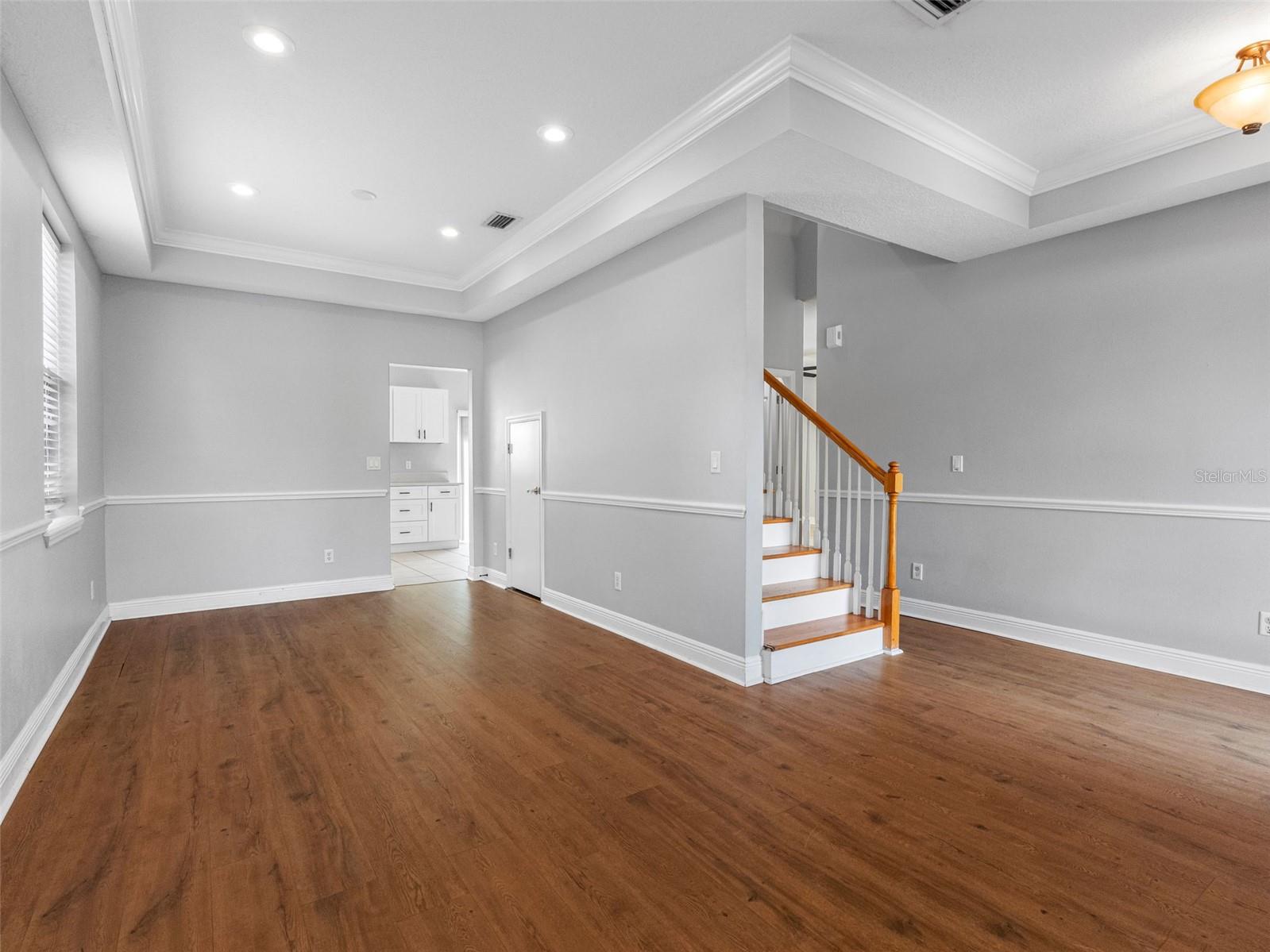 Listing photo id 6 for 8806 Bayaud Drive