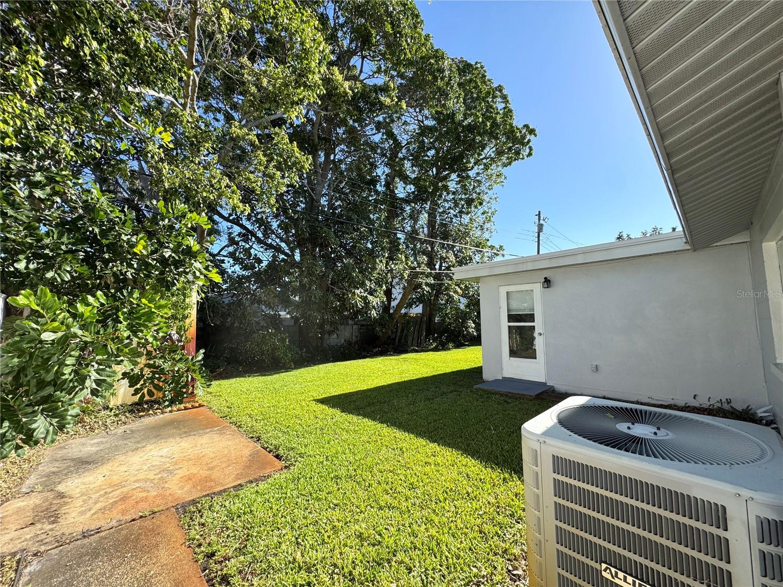 Image 17 of 21 For 6723 16th Avenue N