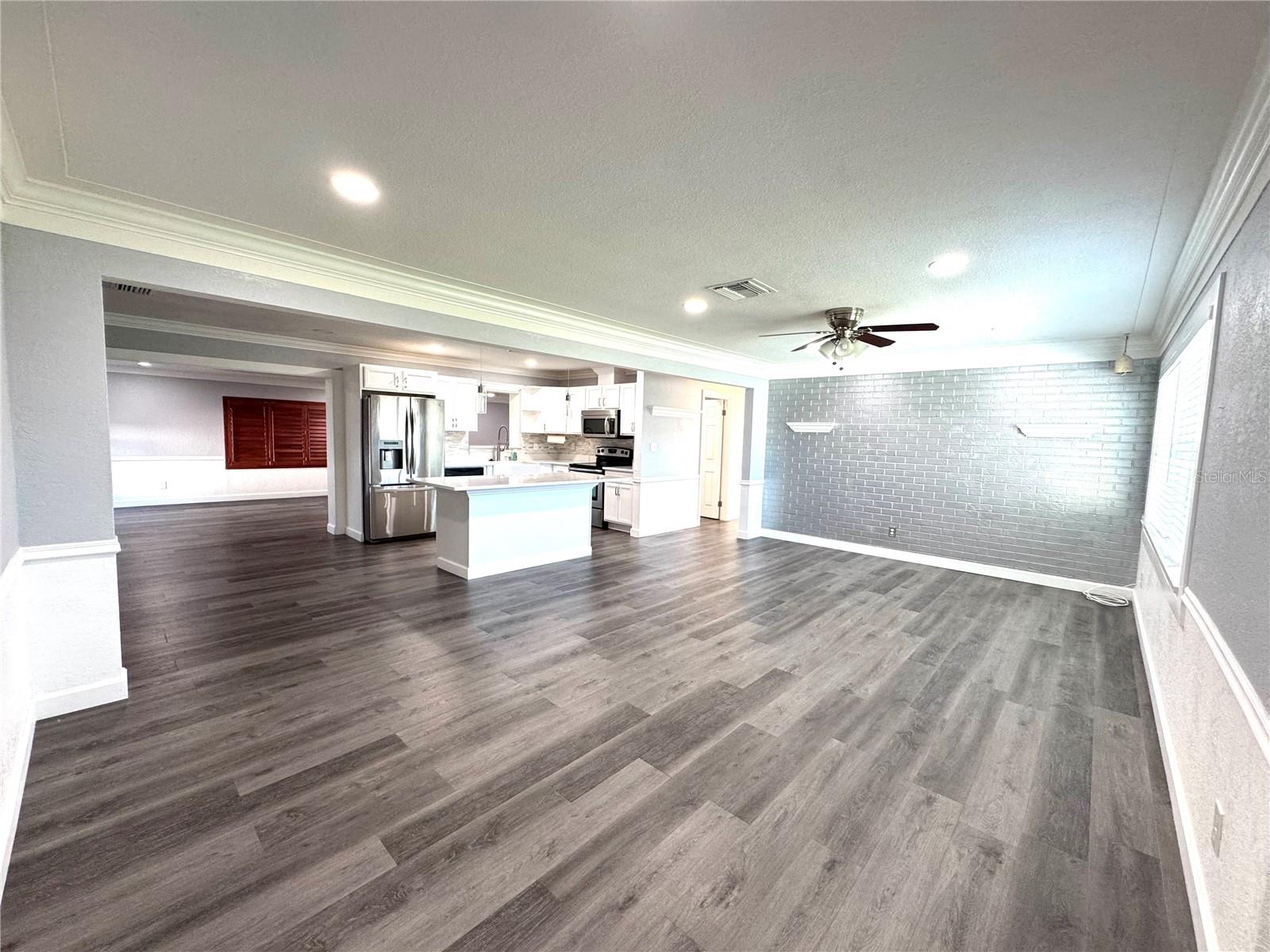 Image 3 of 21 For 6723 16th Avenue N