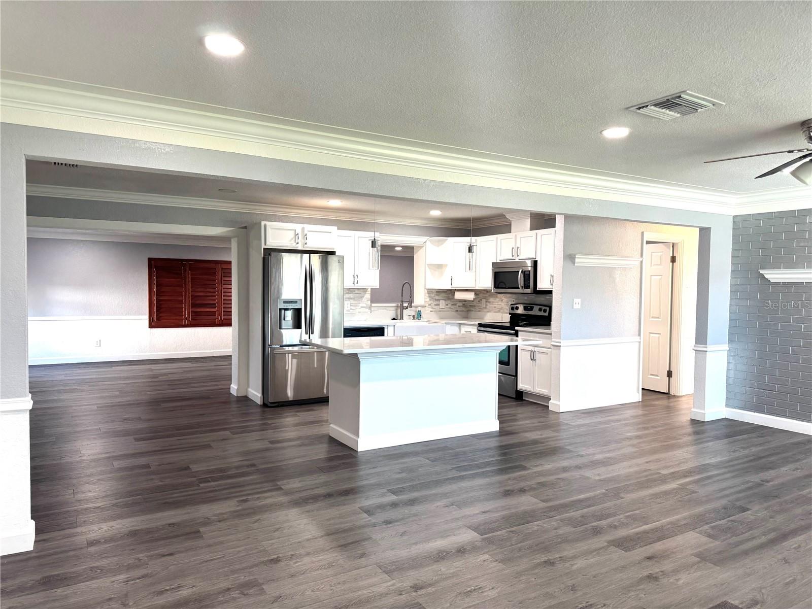 Image 4 of 21 For 6723 16th Avenue N