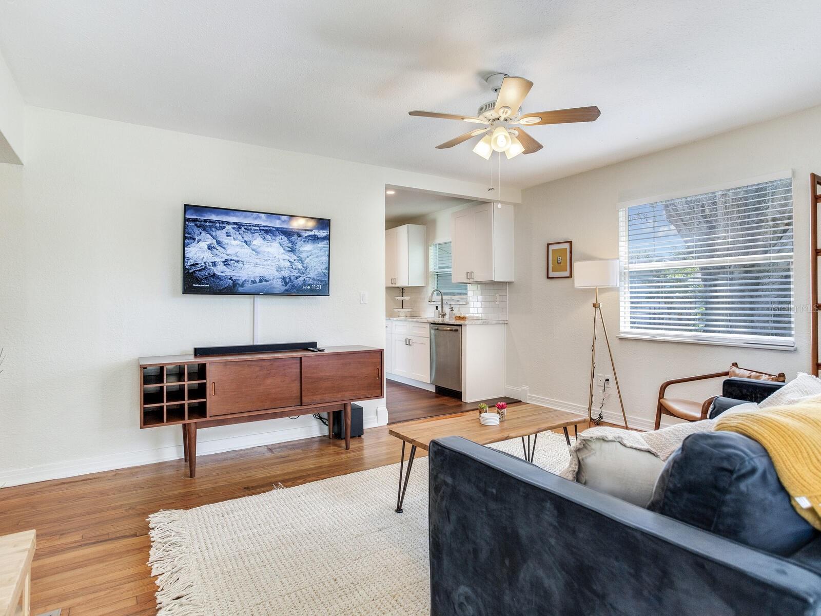Image 8 of 47 For 1243 55th Avenue N