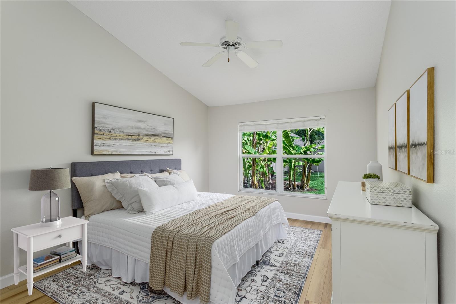 Image 11 of 27 For 12335 Glenfield Avenue