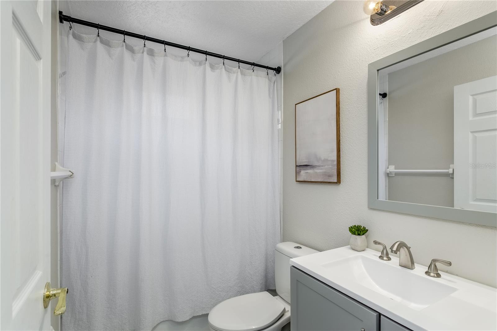 Image 14 of 27 For 12335 Glenfield Avenue