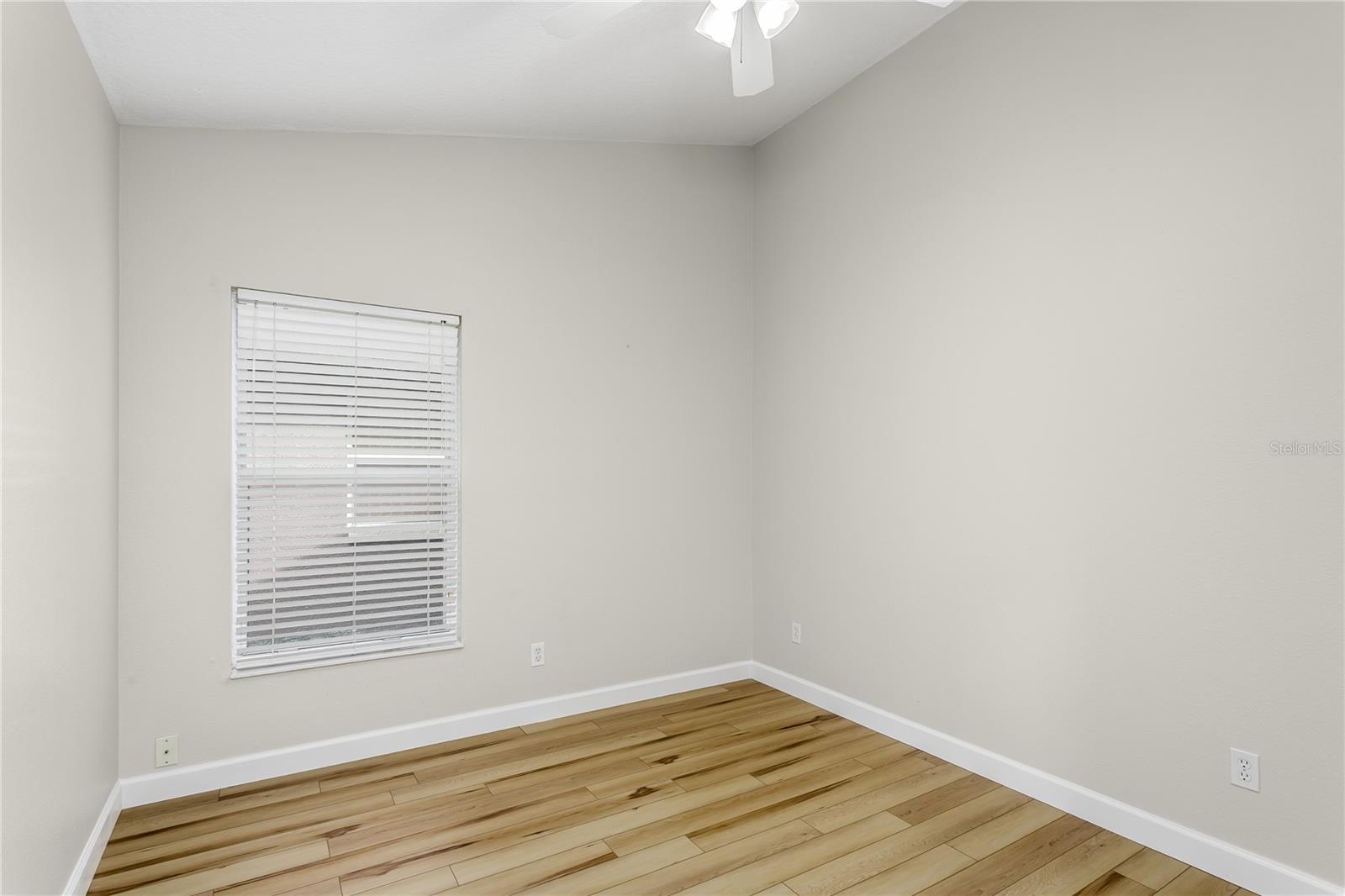 Image 15 of 27 For 12335 Glenfield Avenue