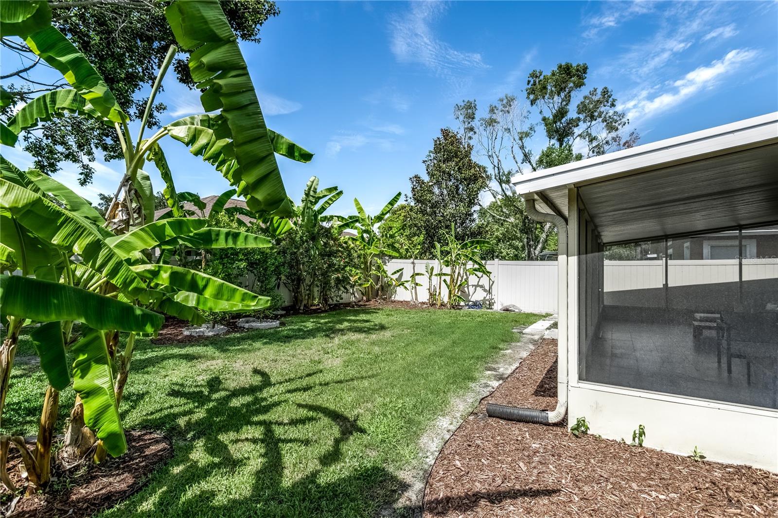 Image 17 of 27 For 12335 Glenfield Avenue