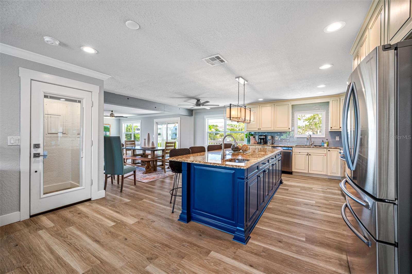 Image 12 of 80 For 601 & 605 2nd Street