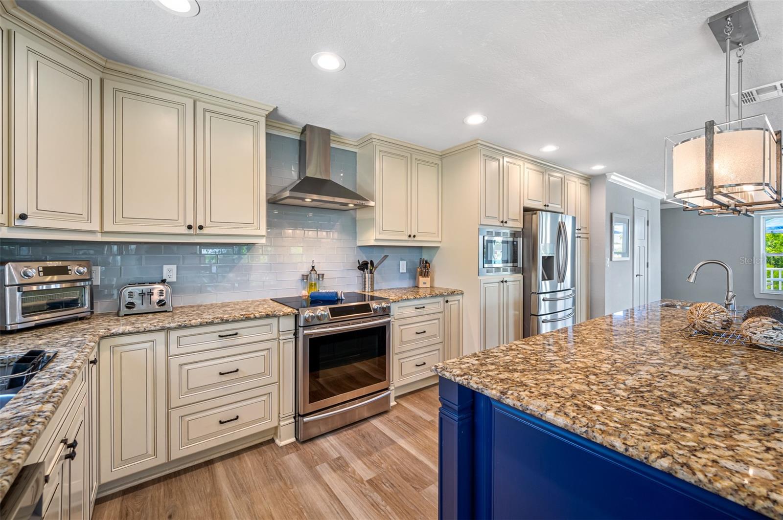 Image 16 of 80 For 601 & 605 2nd Street