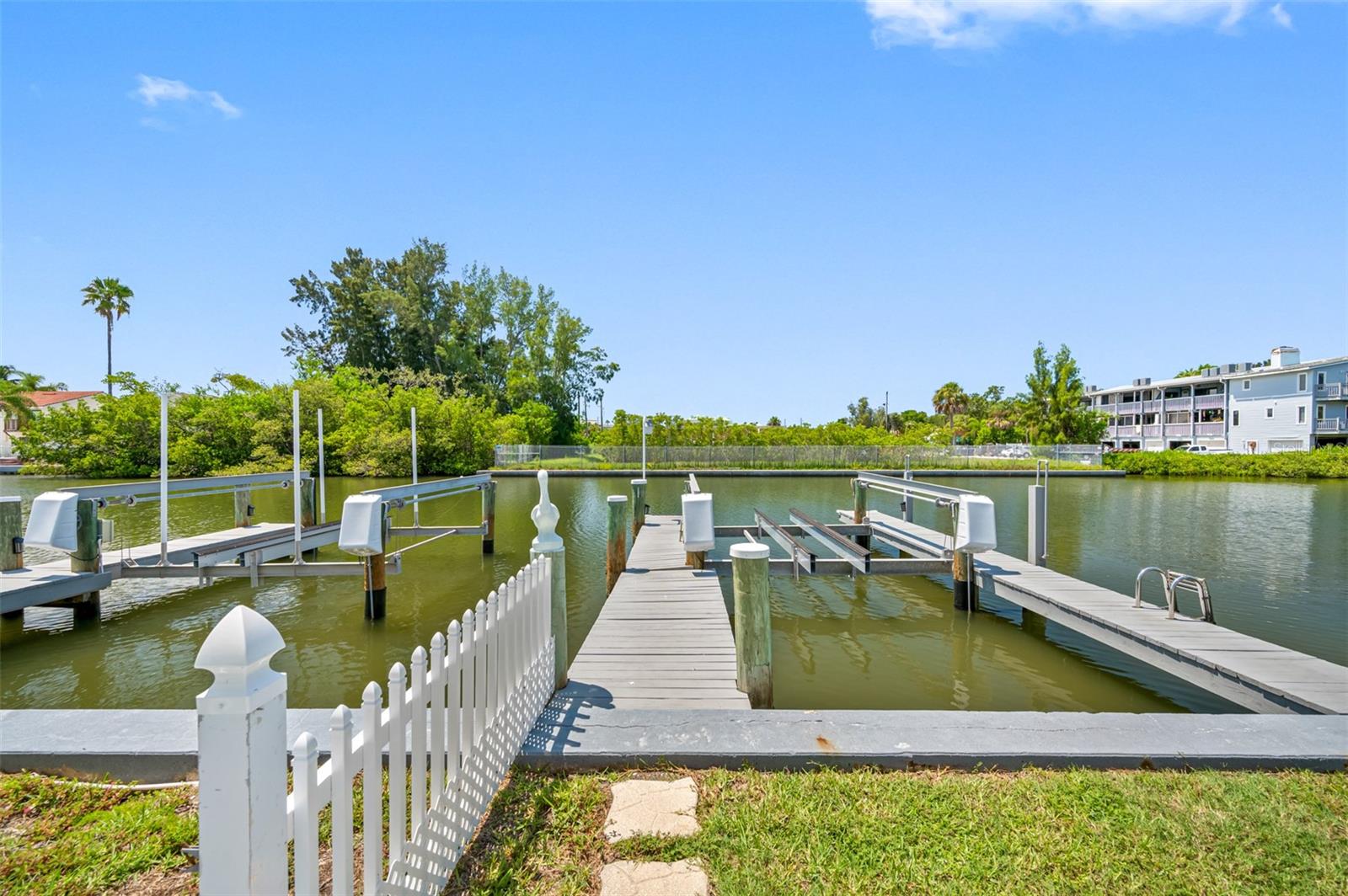 Image 6 of 80 For 601 & 605 2nd Street