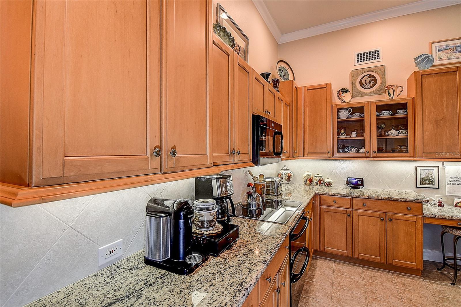 Image 21 of 100 For 3895 Mimosa Place