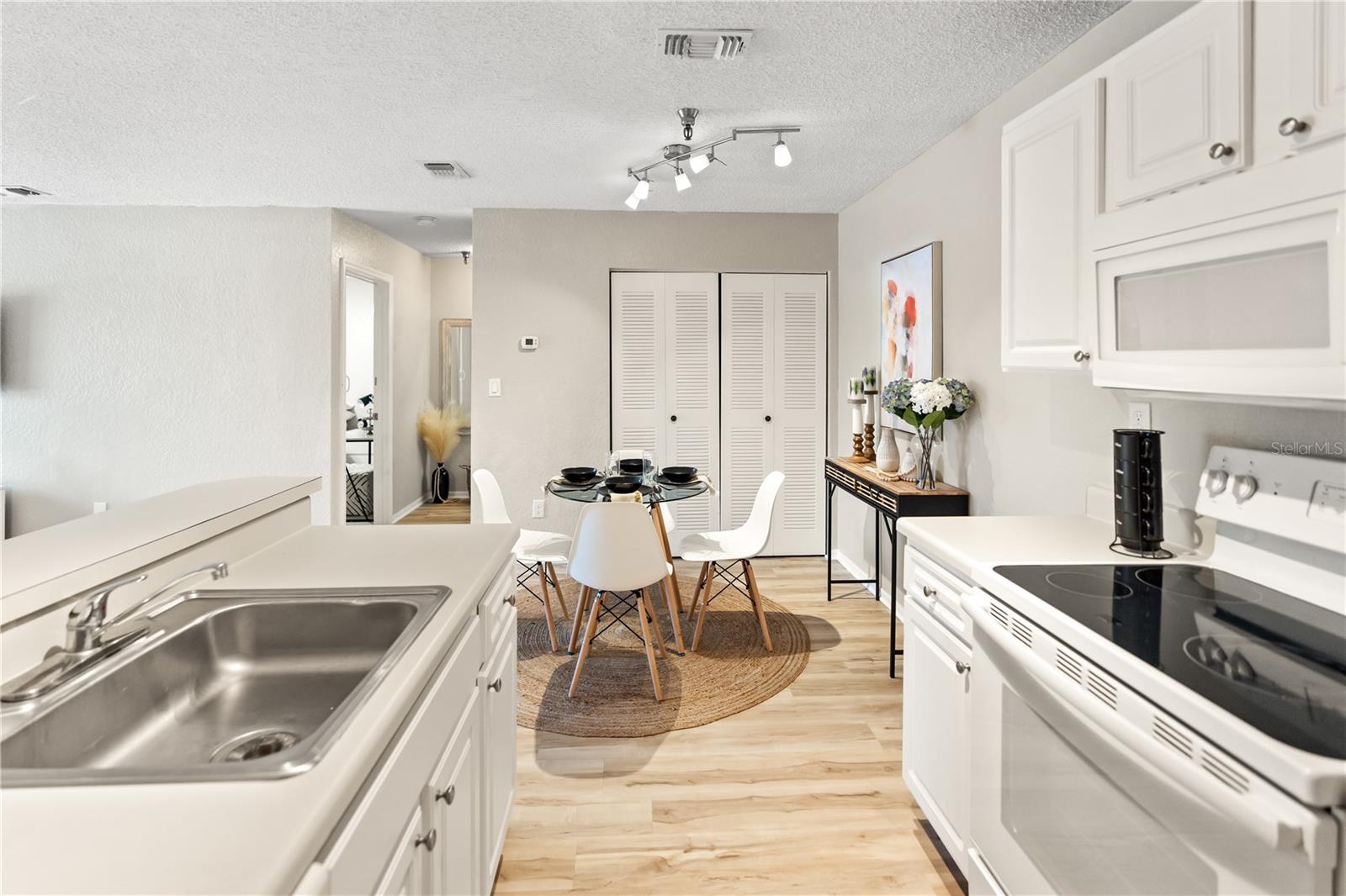 Image 40 of 50 For 10265 Gandy Boulevard N 1601