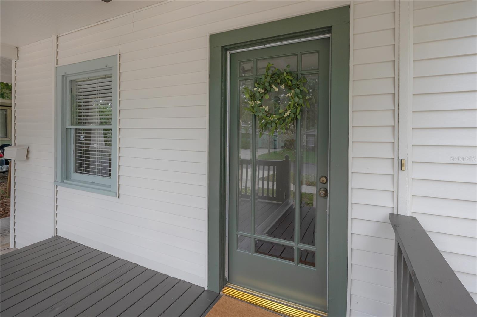 Image 11 of 64 For 318 Haya Street