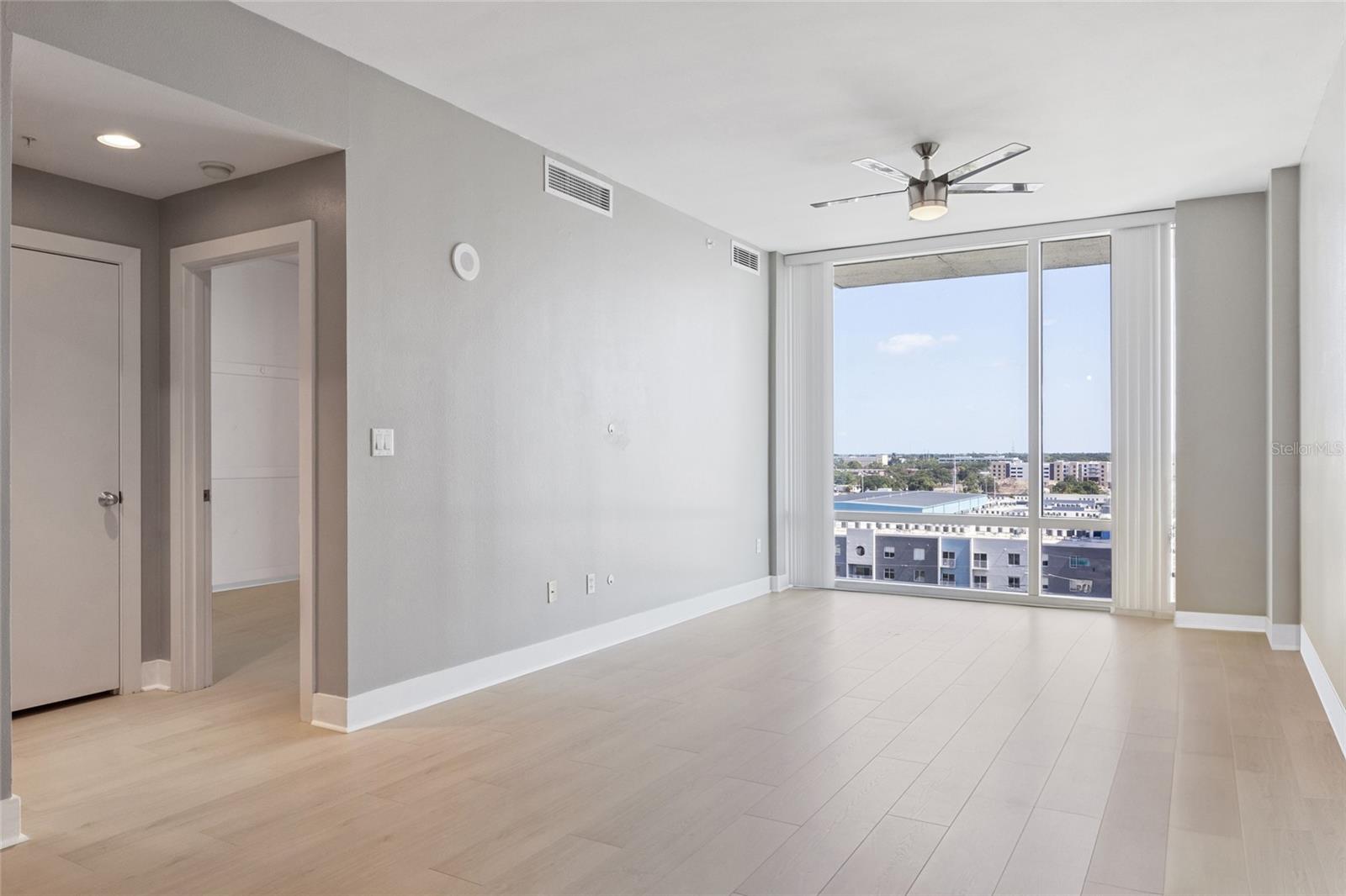 Image 13 of 33 For 1208 Kennedy Boulevard 1021