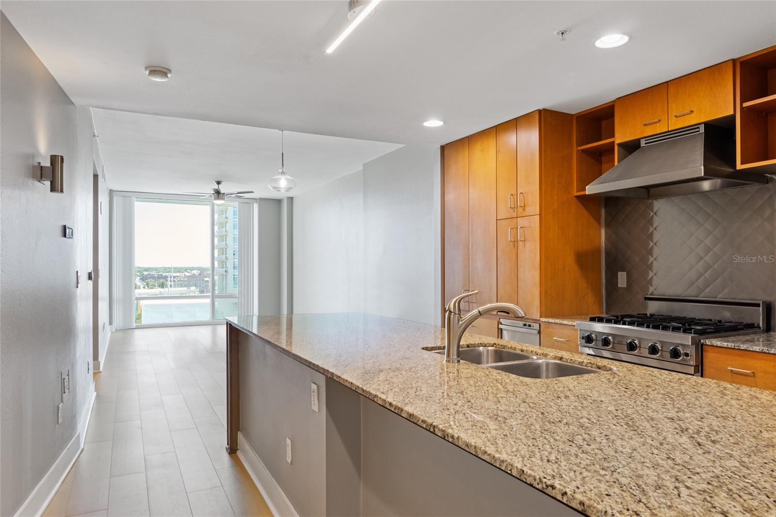 Image 6 of 33 For 1208 Kennedy Boulevard 1021