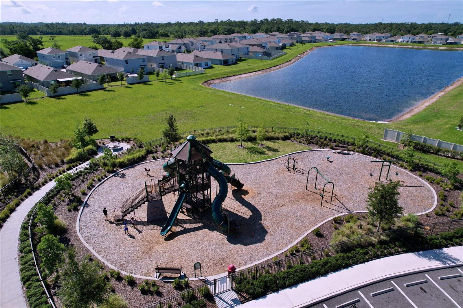 Listing photo id 11 for 5470 Flint Hills Drive