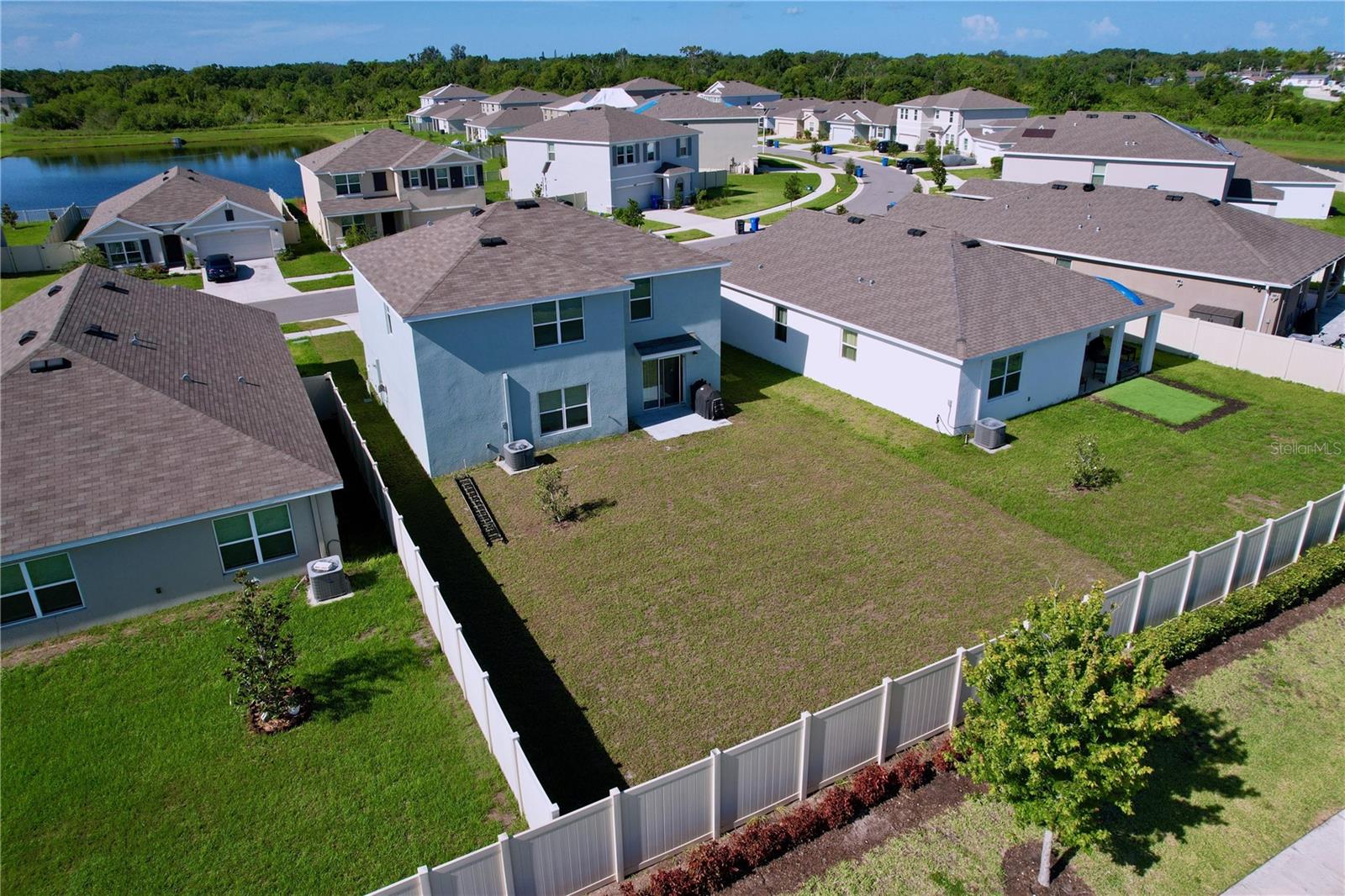 Listing photo id 12 for 5470 Flint Hills Drive